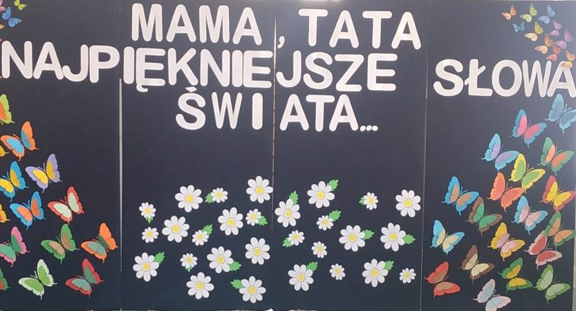 Read more about the article Święto Rodziny – Dzień Mamy i Taty w naszej szkole