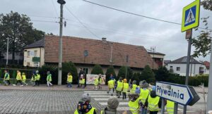 Read more about the article „Bezpieczna droga przedszkolaków na spotkanie z autorką książek dla dzieci”