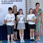 Wręczenie nagród uczniom za udział w konkursie.